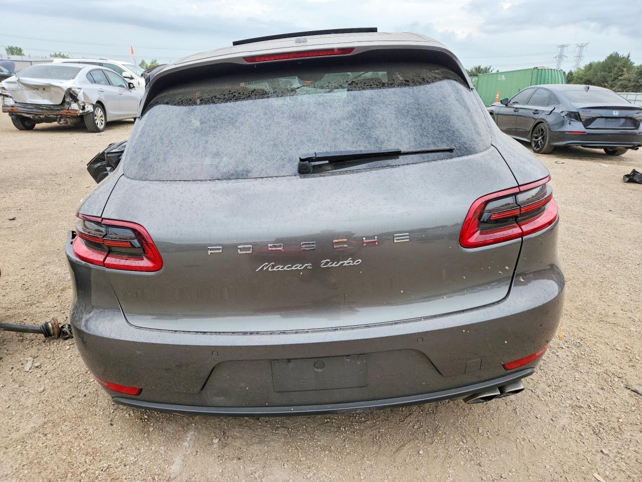 2015 Porsche Macan Turbo - Image 6