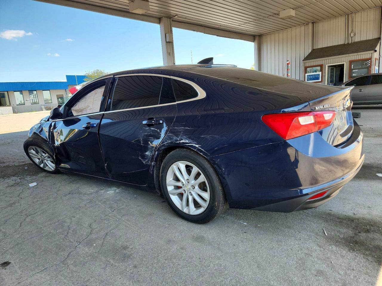 2016 Chevrolet Malibu Ls - Фото 2