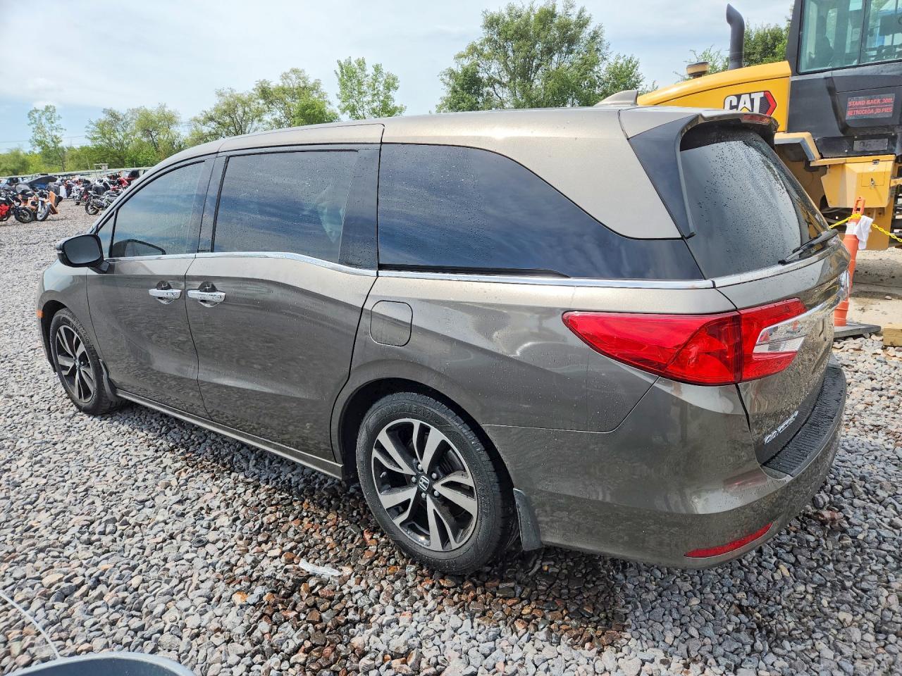 2018 Honda Odyssey Elite - Фото 2
