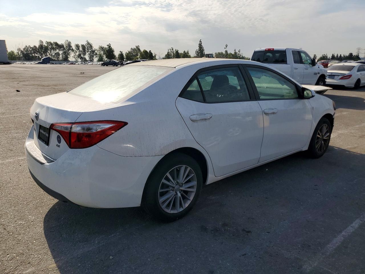 2014 Toyota Corolla Le Plus - Image 3