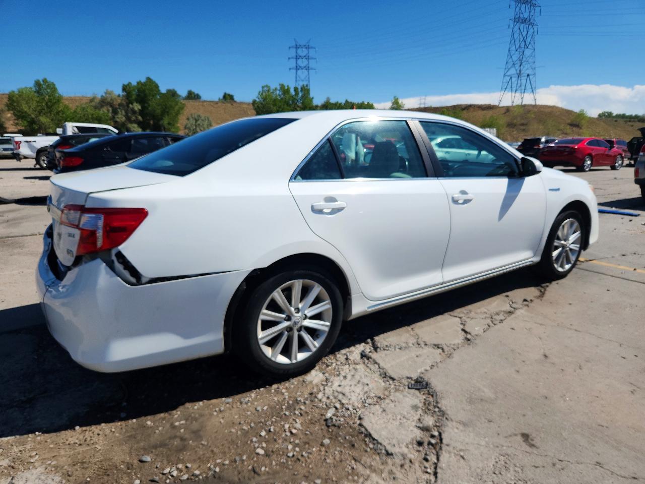 2012 Toyota Camry Hybrid Xle - Image 3