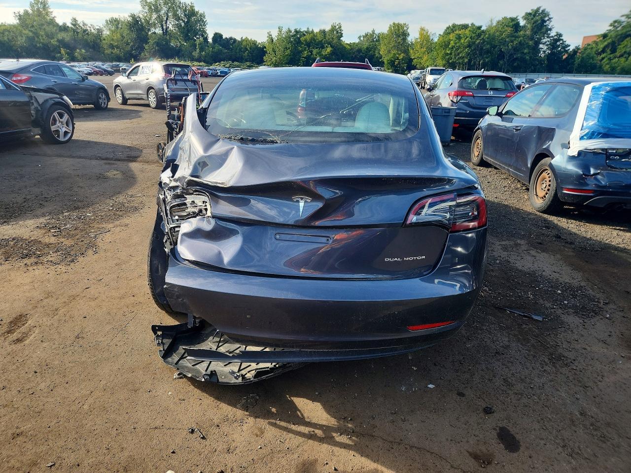 2023 Tesla Model 3 - Фото 6