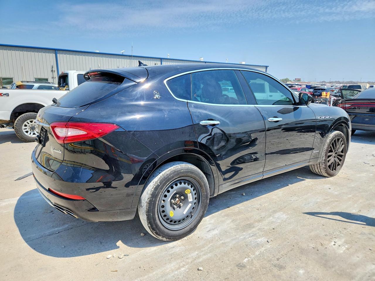 2018 Maserati Levante Luxury - Image 3