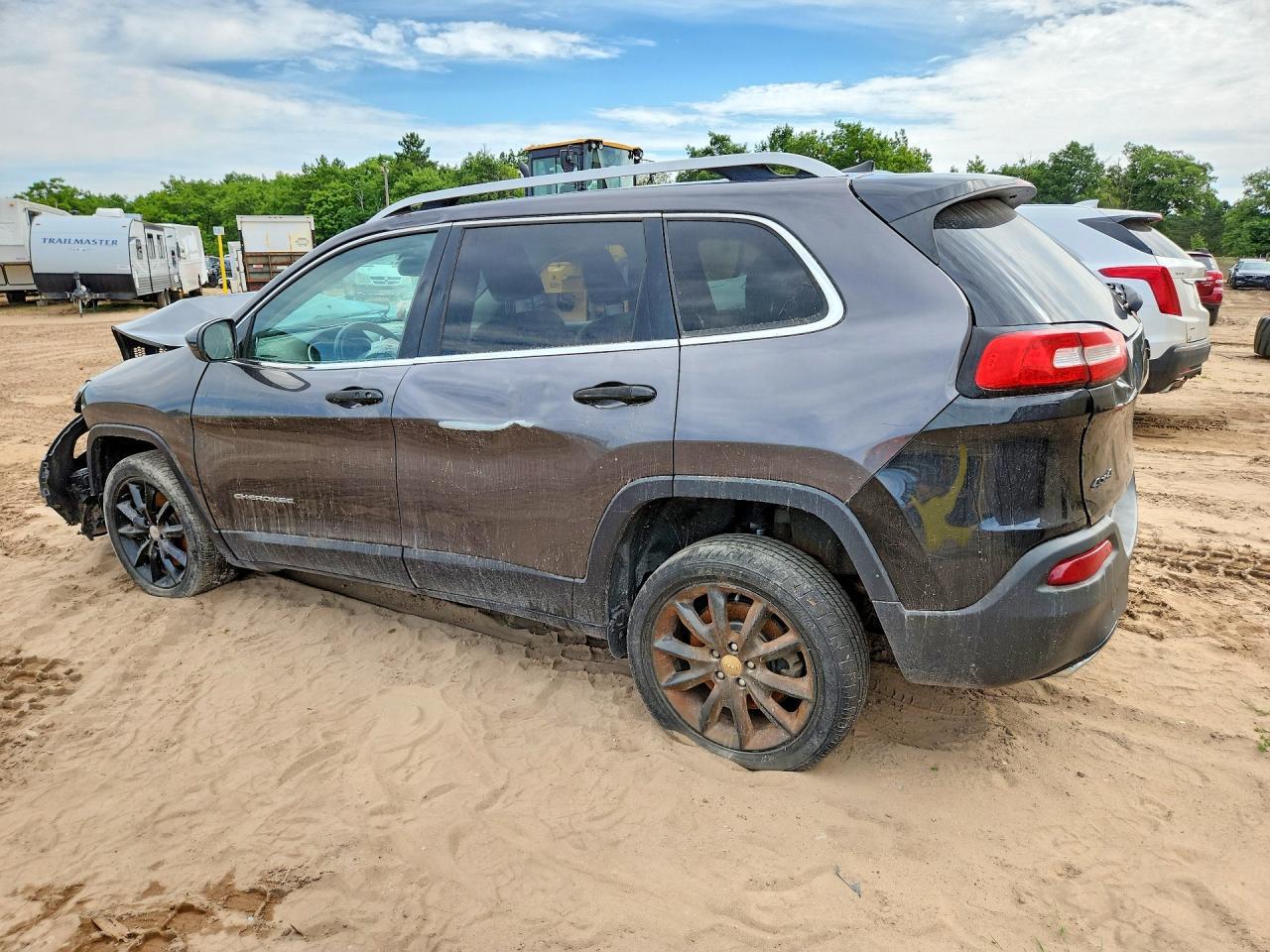 2018 Jeep Cherokee Latitude Plus - Image 2