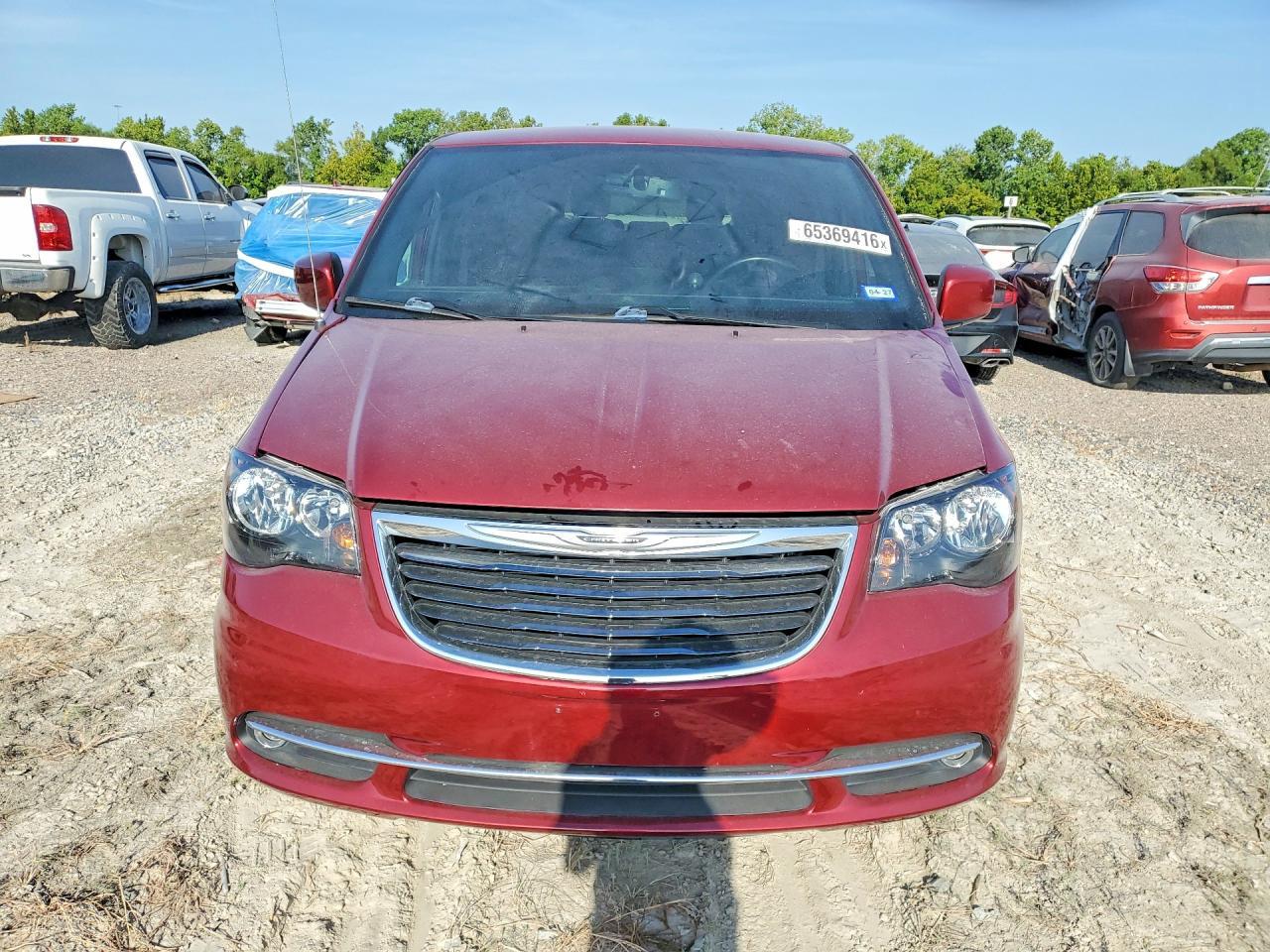 2015 Chrysler Town & Country S - Image 5