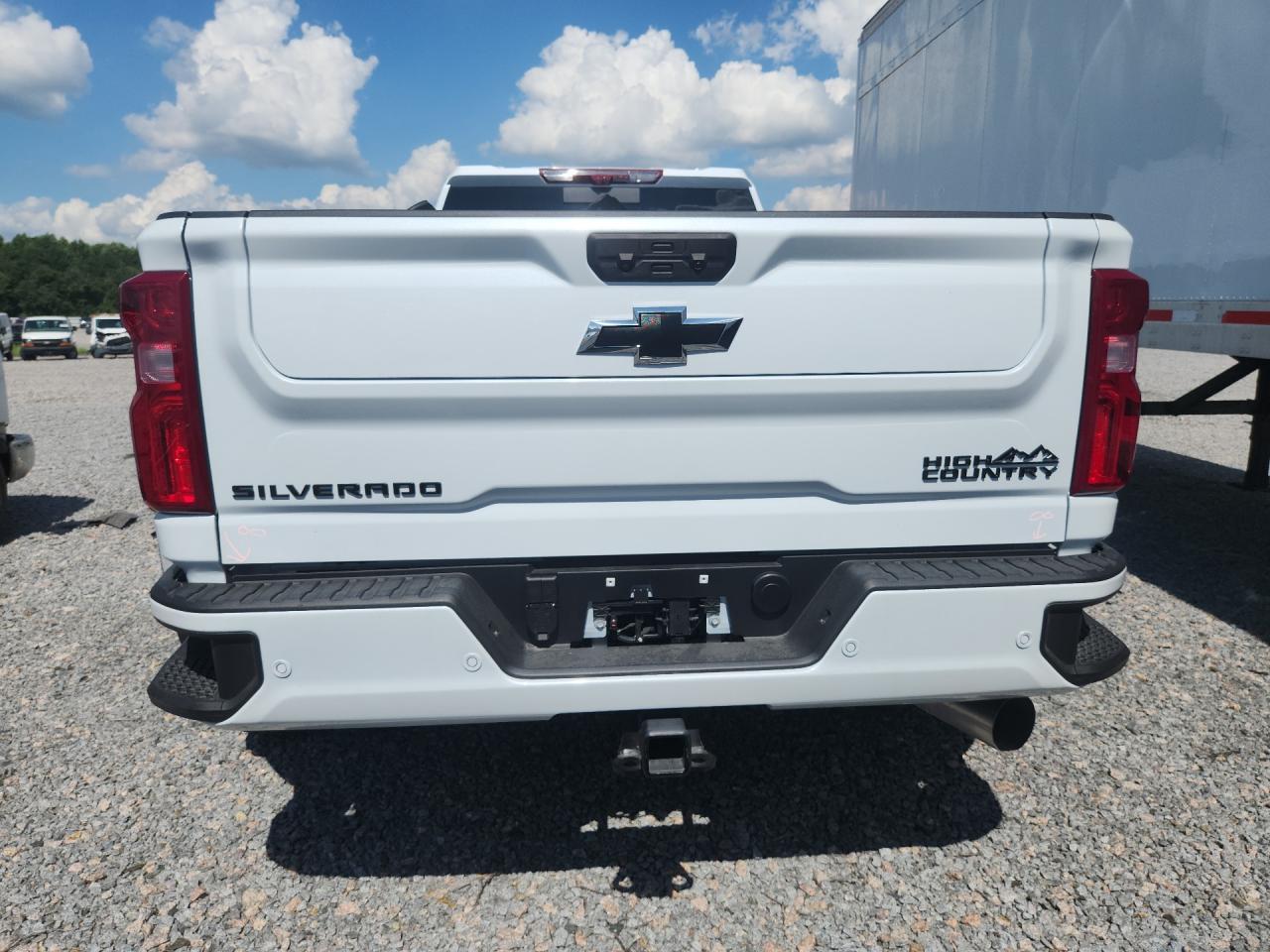 2026 Chevrolet Silverado K3500 High Country - Image 6