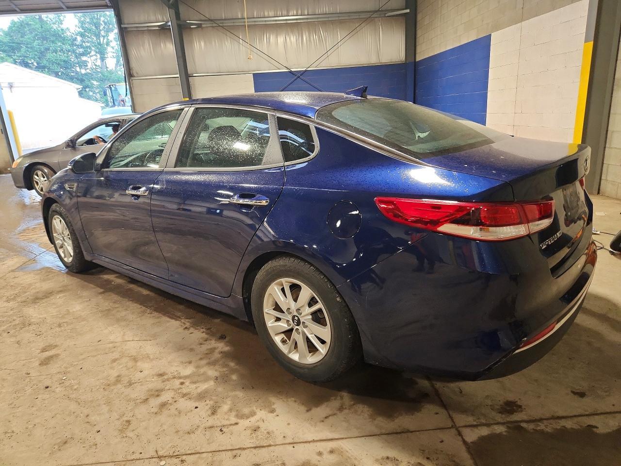 2017 Kia Optima Lx - Фото 2