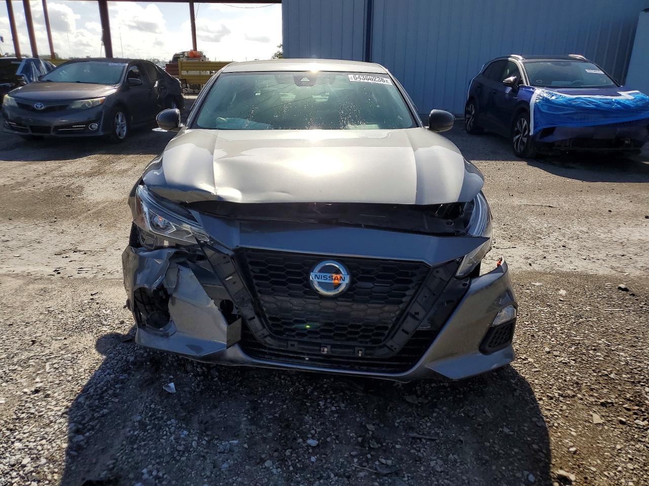 2022 Nissan Altima Sr - Фото 5