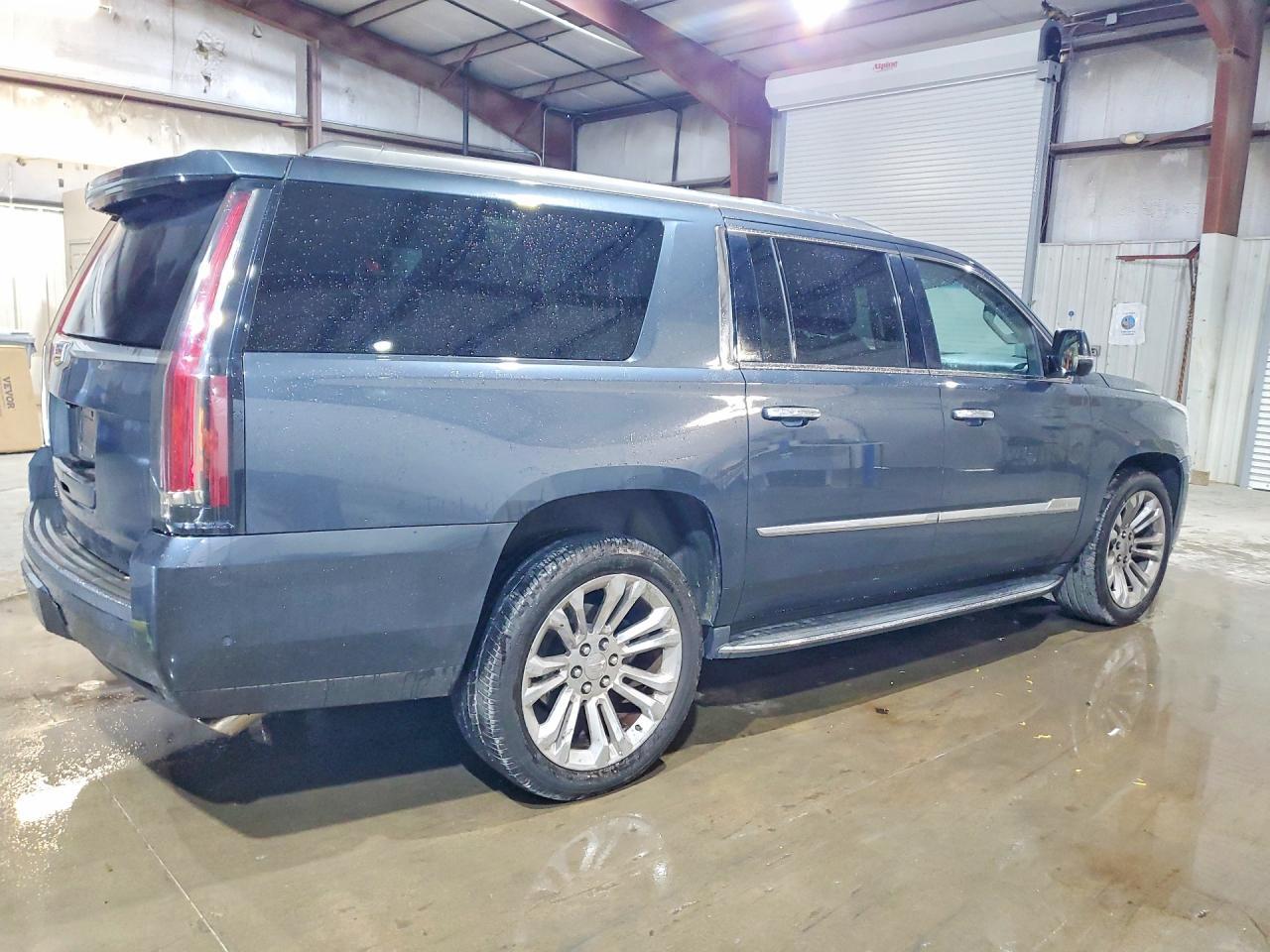 2019 Cadillac Escalade Esv Premium Luxury - Image 3