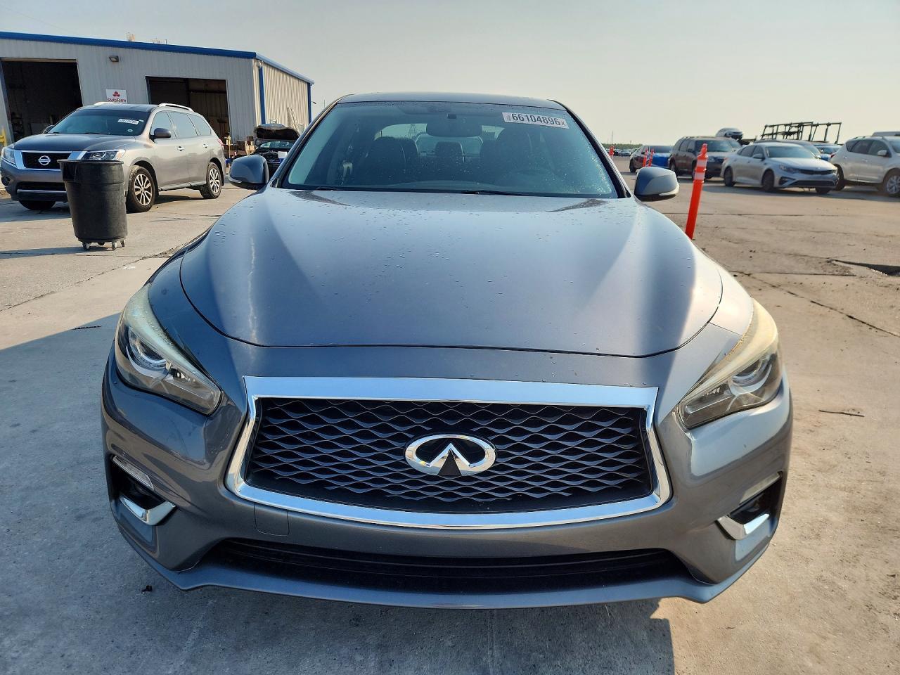 2018 Infiniti Q50 3.0T Luxe - Фото 5
