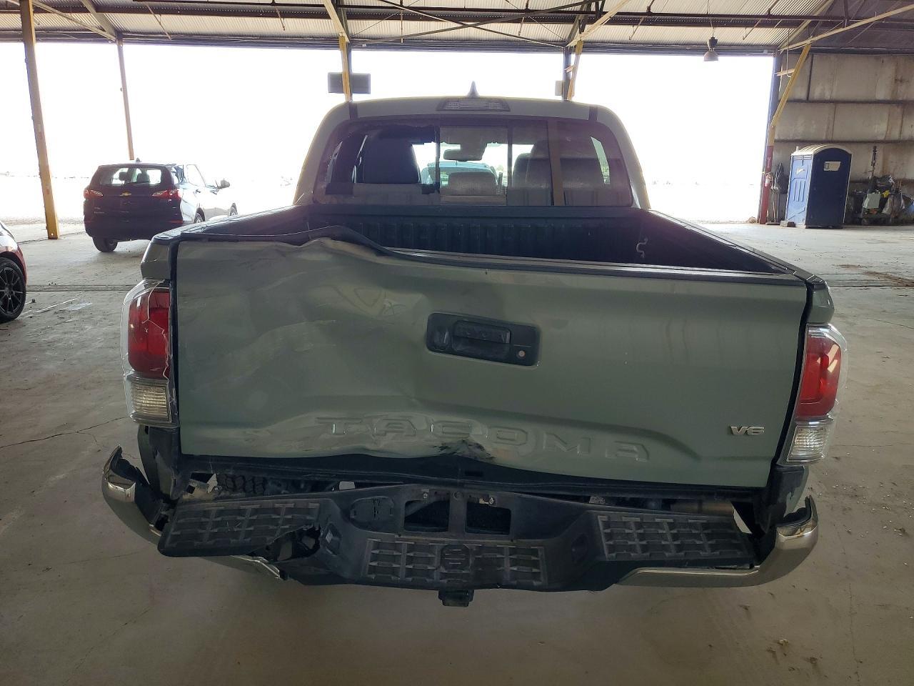 2022 Toyota Tacoma Trd Off-Road - Image 6