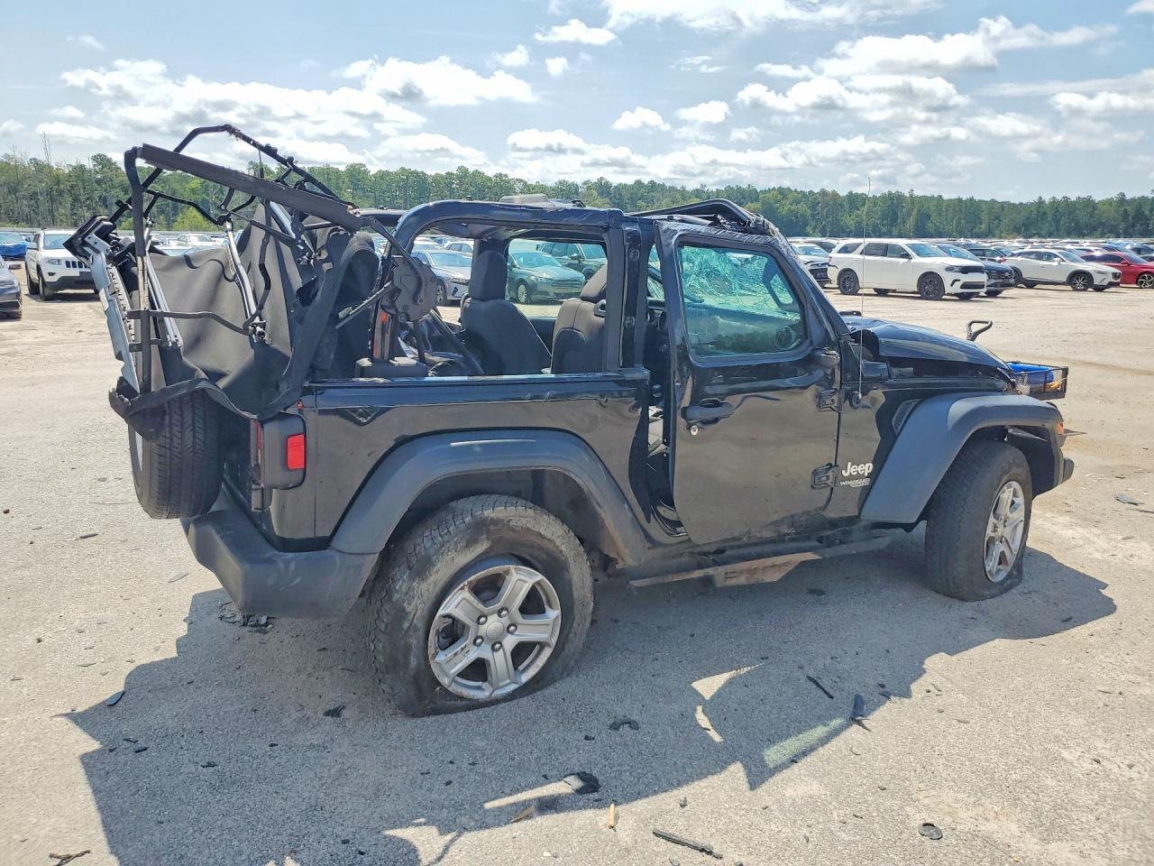 2020 Jeep Wrangler Sport - Фото 3