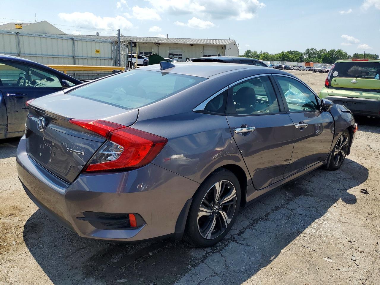2016 Honda Civic Touring - Фото 3