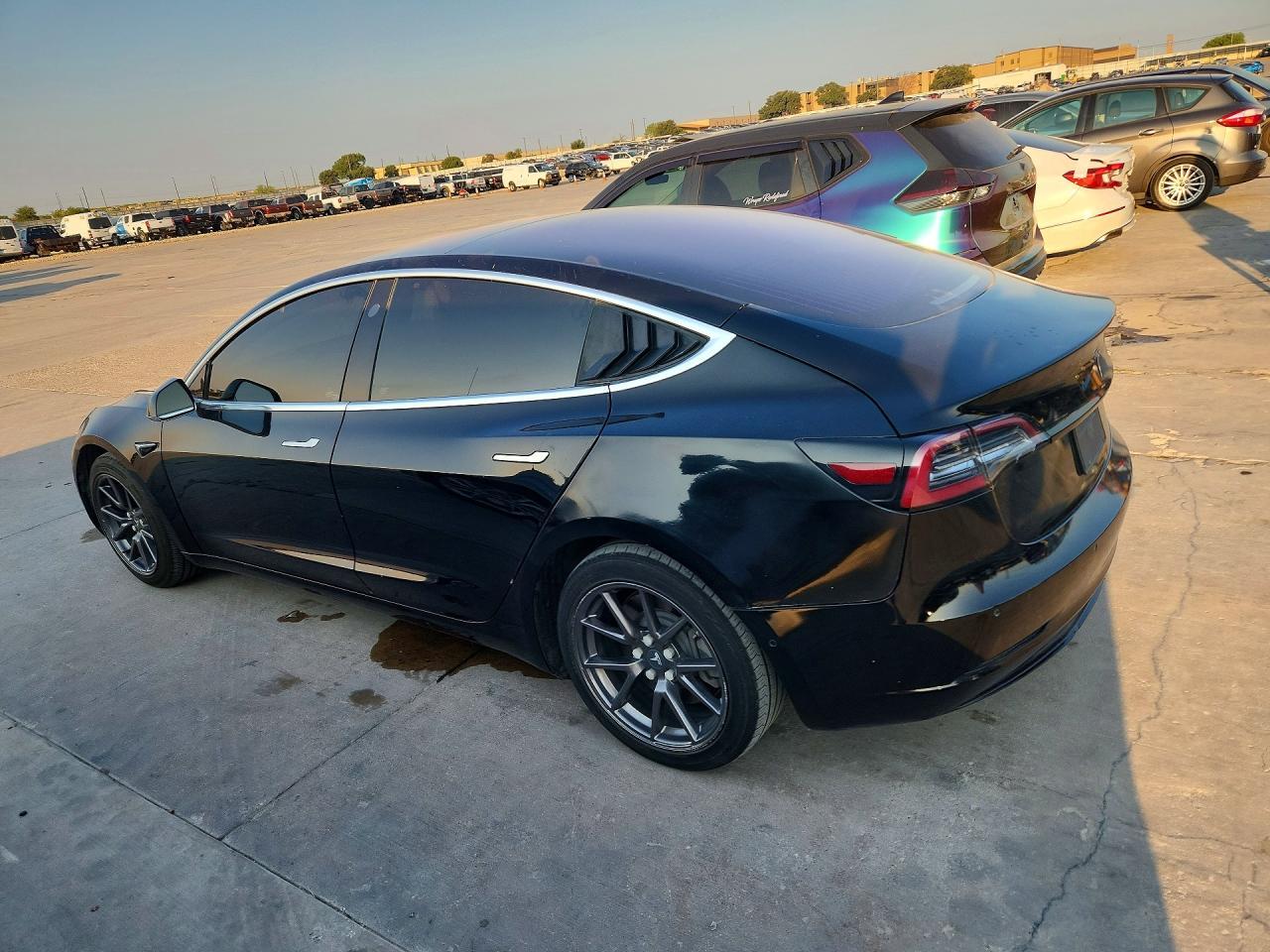 2018 Tesla Model 3 - Фото 2