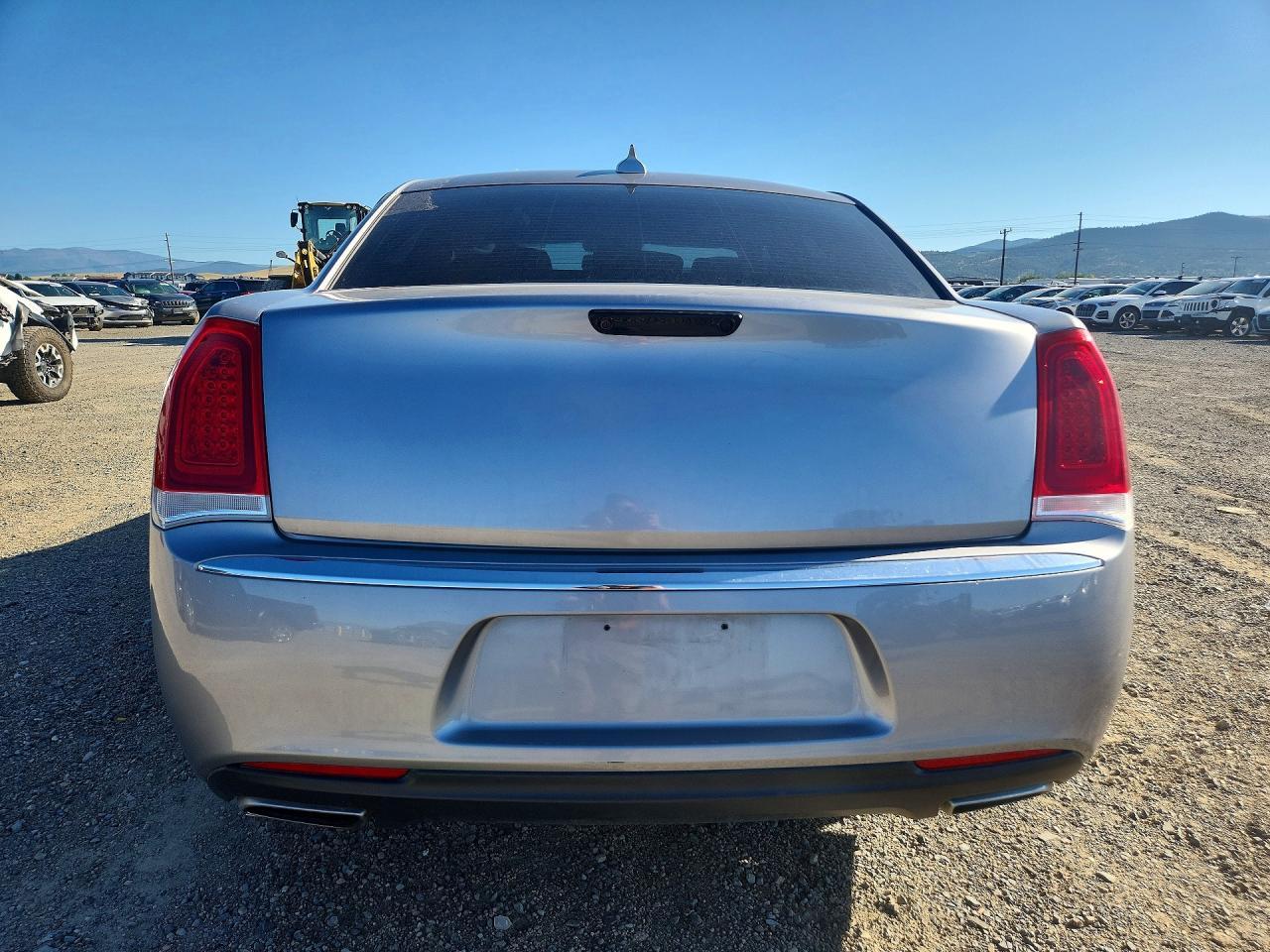2016 Chrysler 300C - Image 6