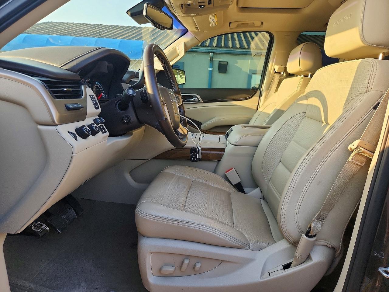 2019 GMC Yukon Denali - Image 7