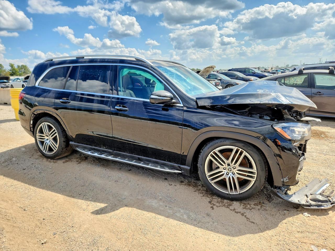 2026 Mercedes-Benz Gls 450 4Matic - Image 4