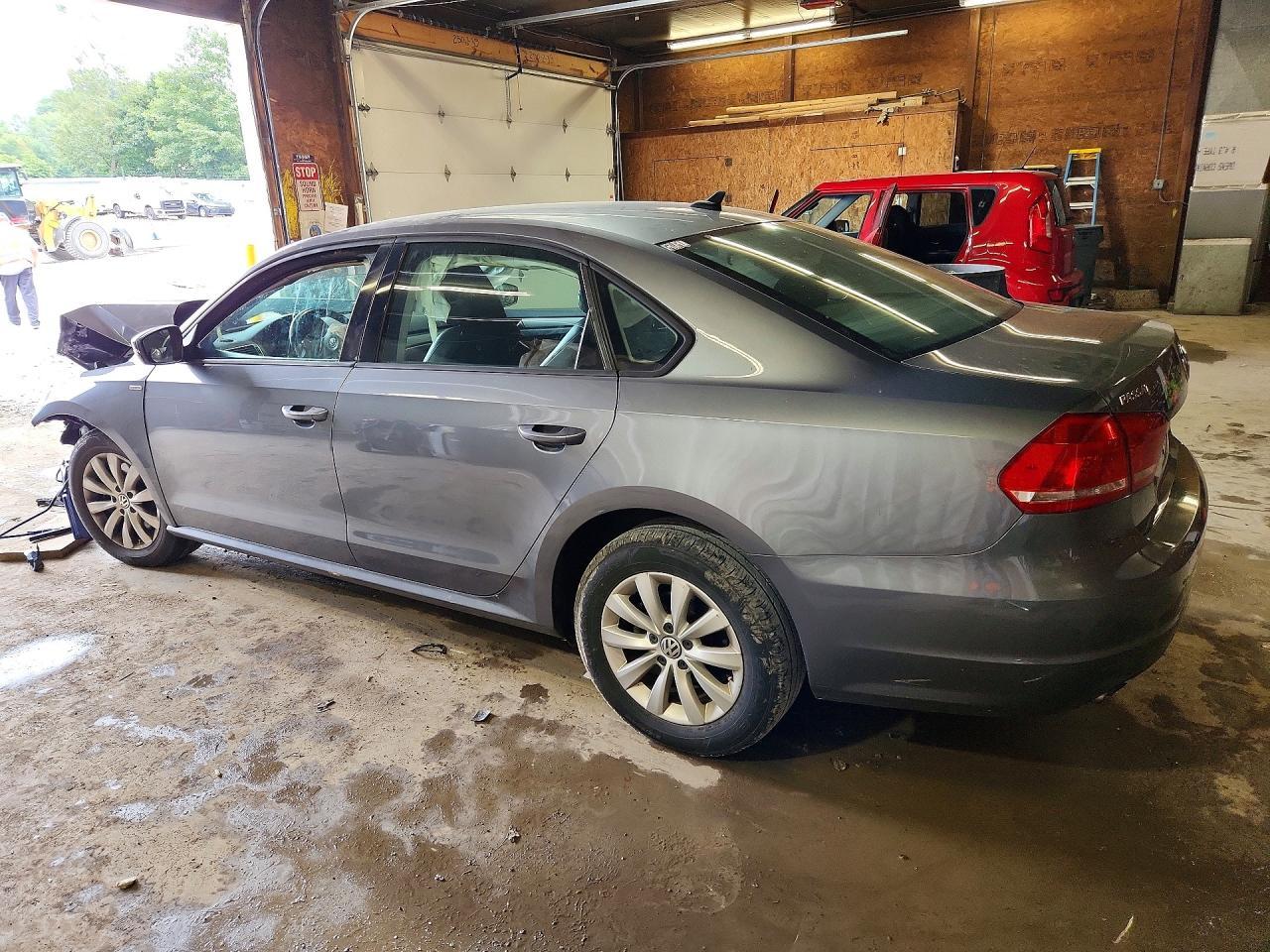 2014 Volkswagen Passat S - Image 2