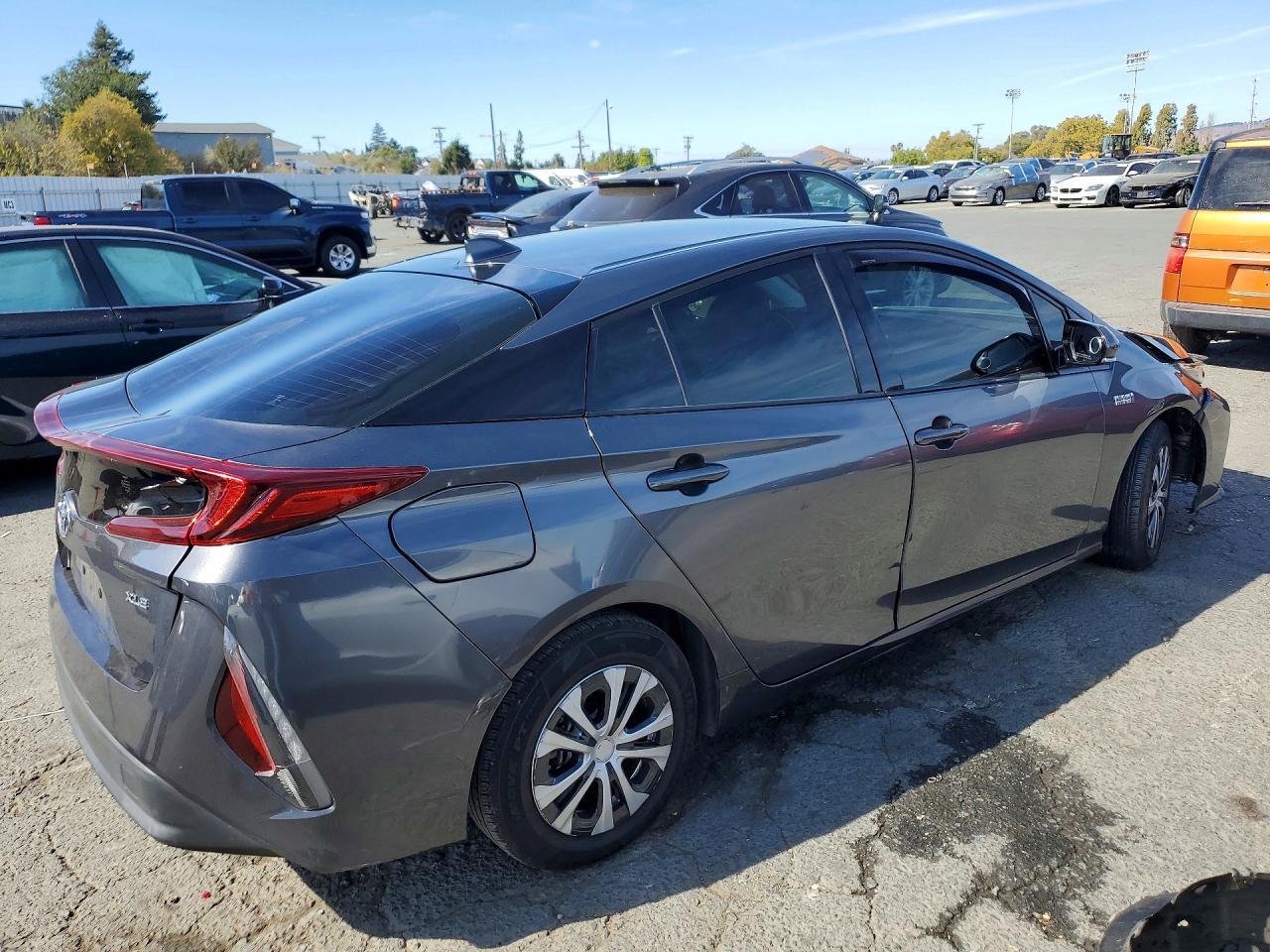 2020 Toyota Prius Prime Xle - Image 3