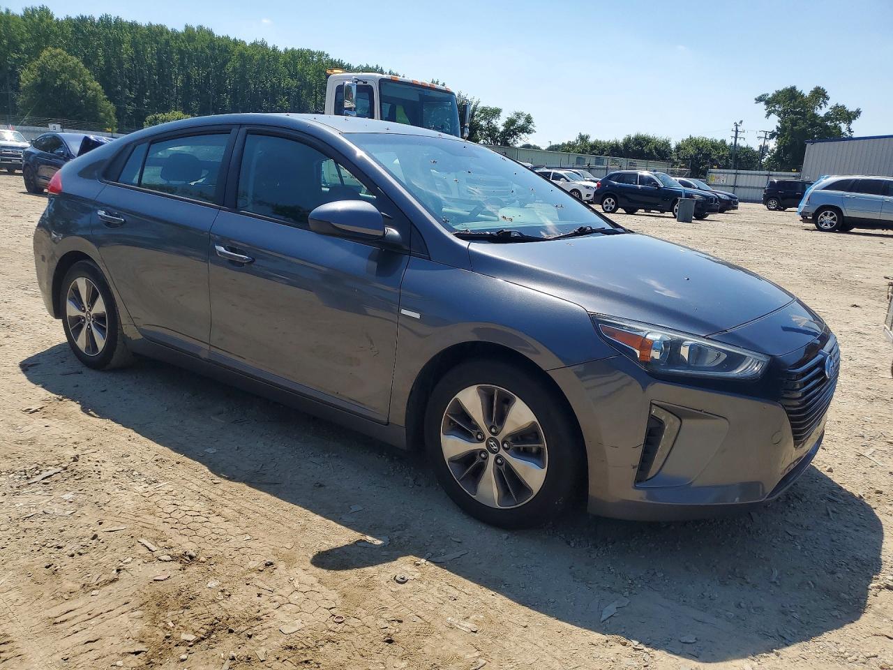 2019 Hyundai Ioniq Plug-In Hybrid Base - Фото 4