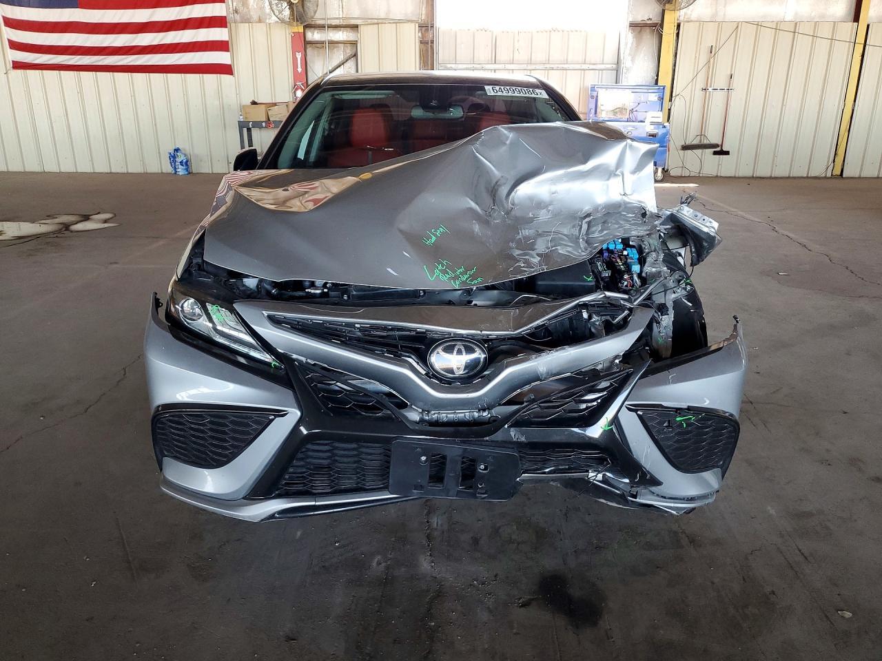2021 Toyota Camry Xse - Image 5