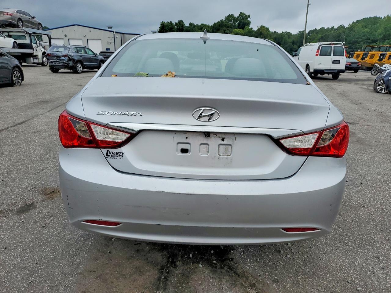 2012 Hyundai Sonata Gls - Image 6