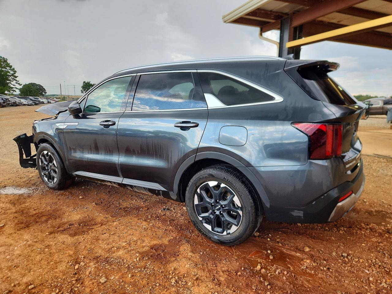 2025 Kia Sorento S - Фото 2