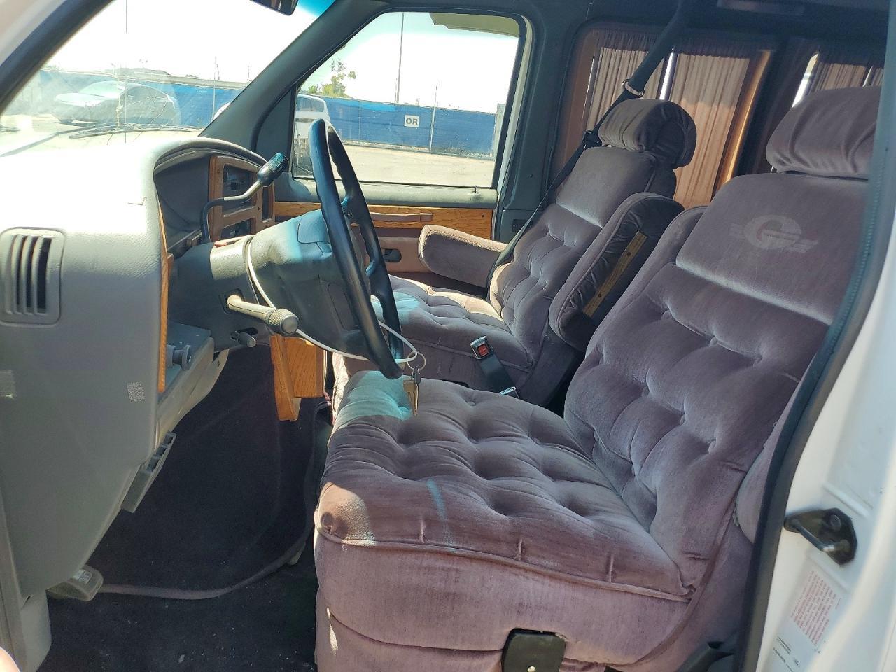 1994 Ford Econoline E150 Van - Фото 7