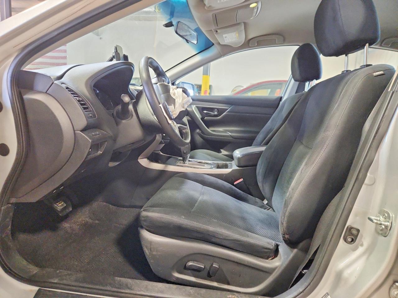 2015 Nissan Altima 2.5 S - Image 7