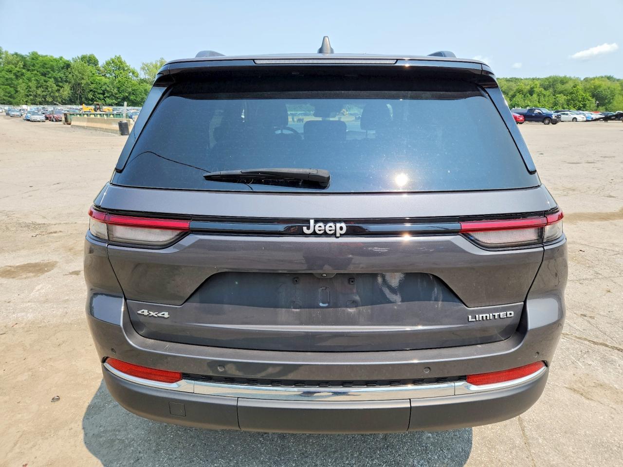 2025 Jeep Grand Cherokee Limited - Image 6