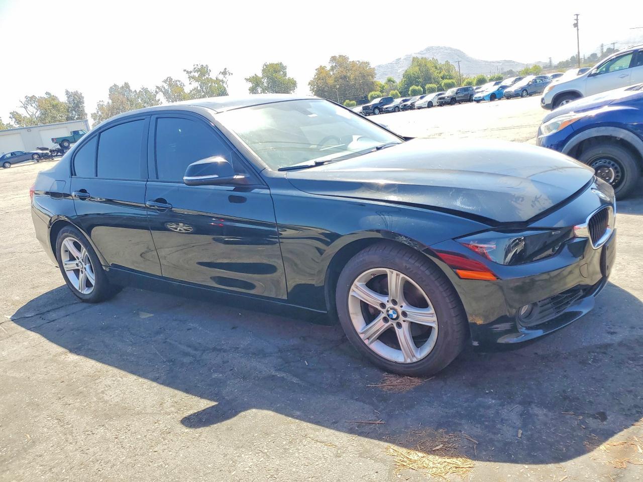 2013 BMW 328 Xi Sulev - Image 4
