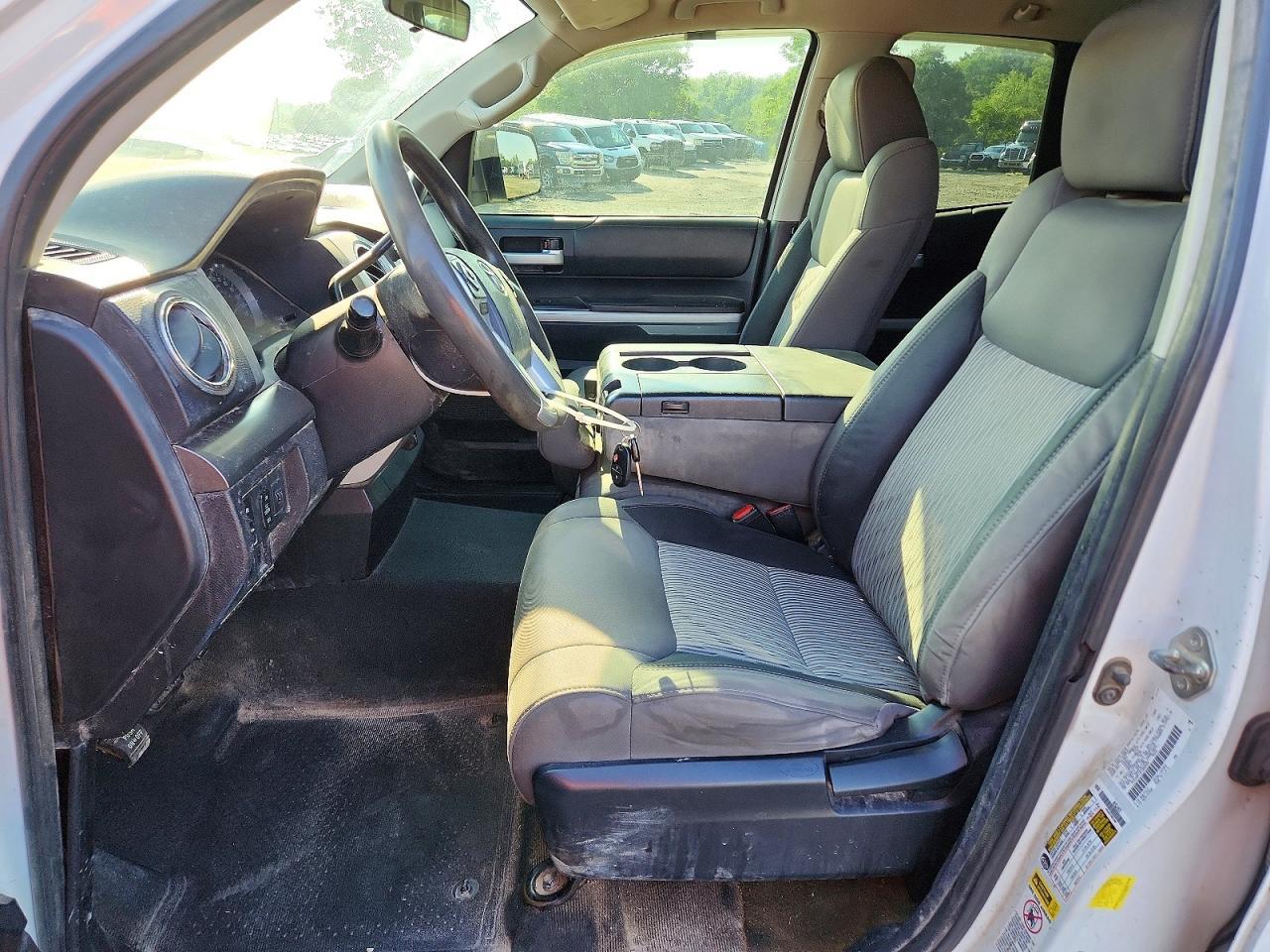 2015 Toyota Tundra Sr5 - Image 7