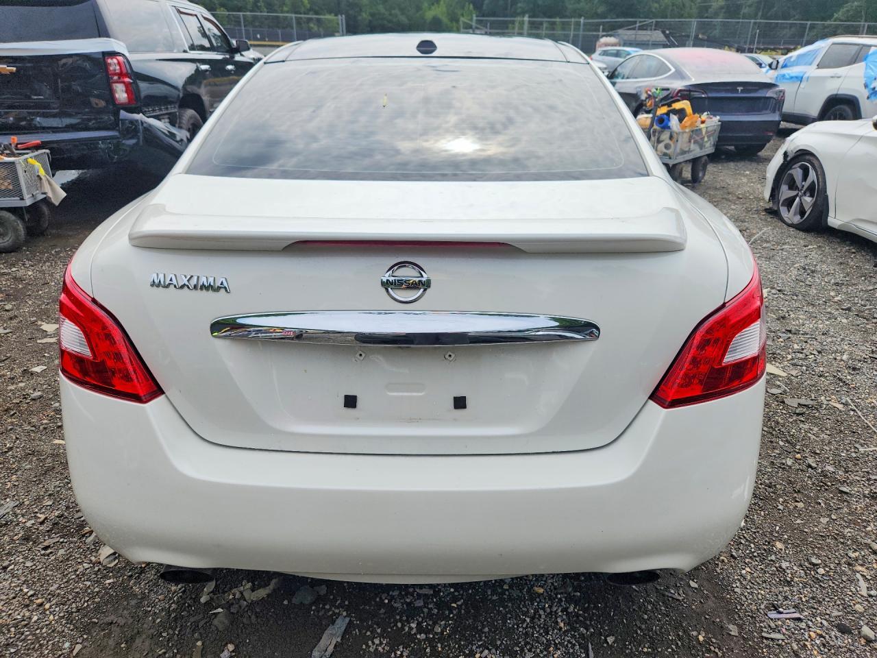 2010 Nissan Maxima 3.5 S - Image 6
