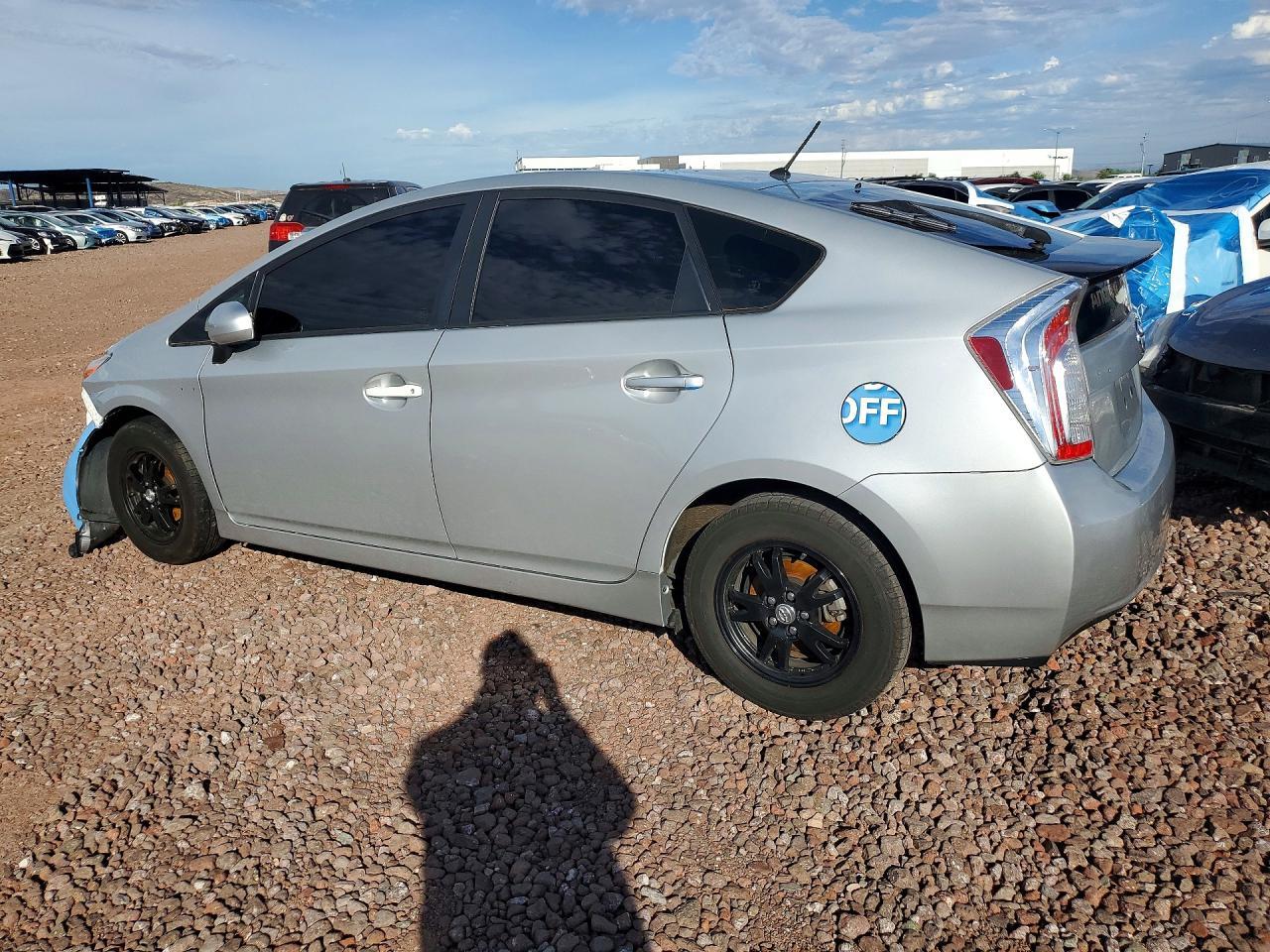 2015 Toyota Prius Two - Фото 2