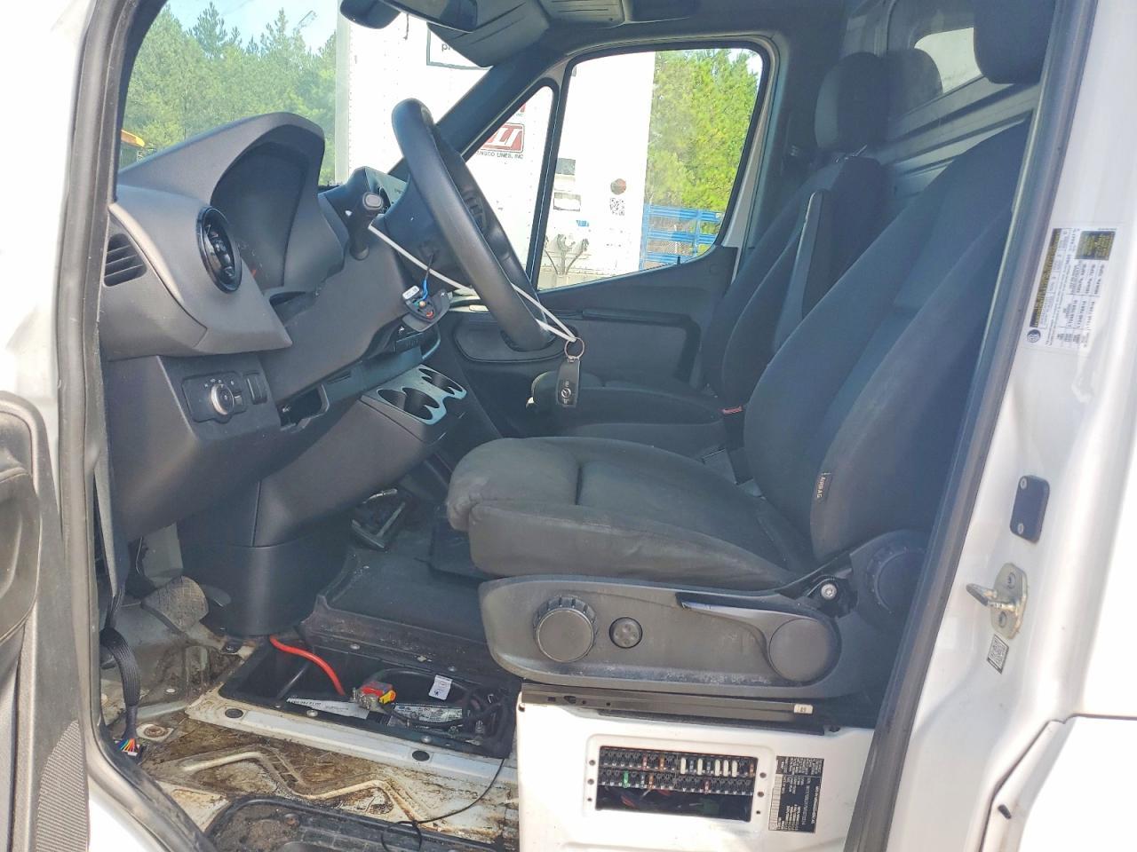2021 Mercedes-Benz Sprinter 1500 - Image 7