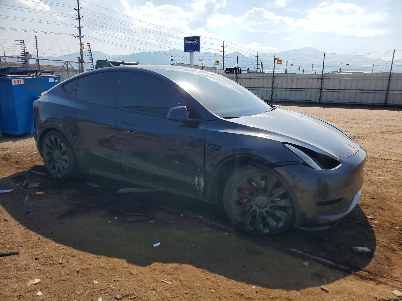 2024 Tesla Model Y - Фото 4