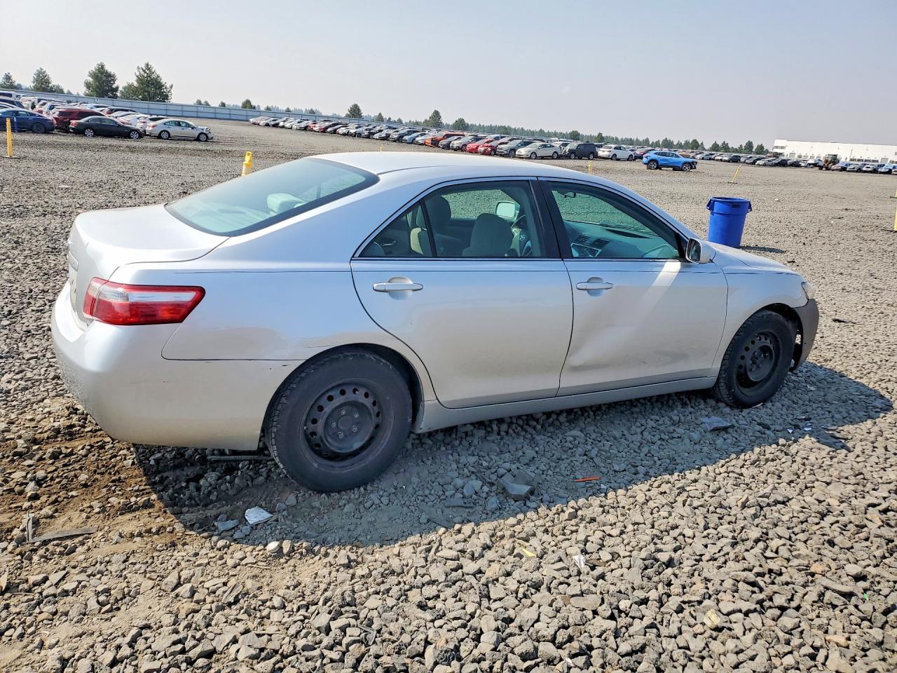 2008 Toyota Camry Le - Image 3