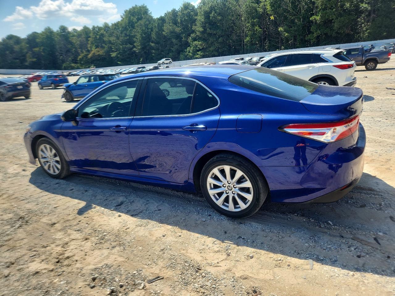 2018 Toyota Camry Le - Image 2