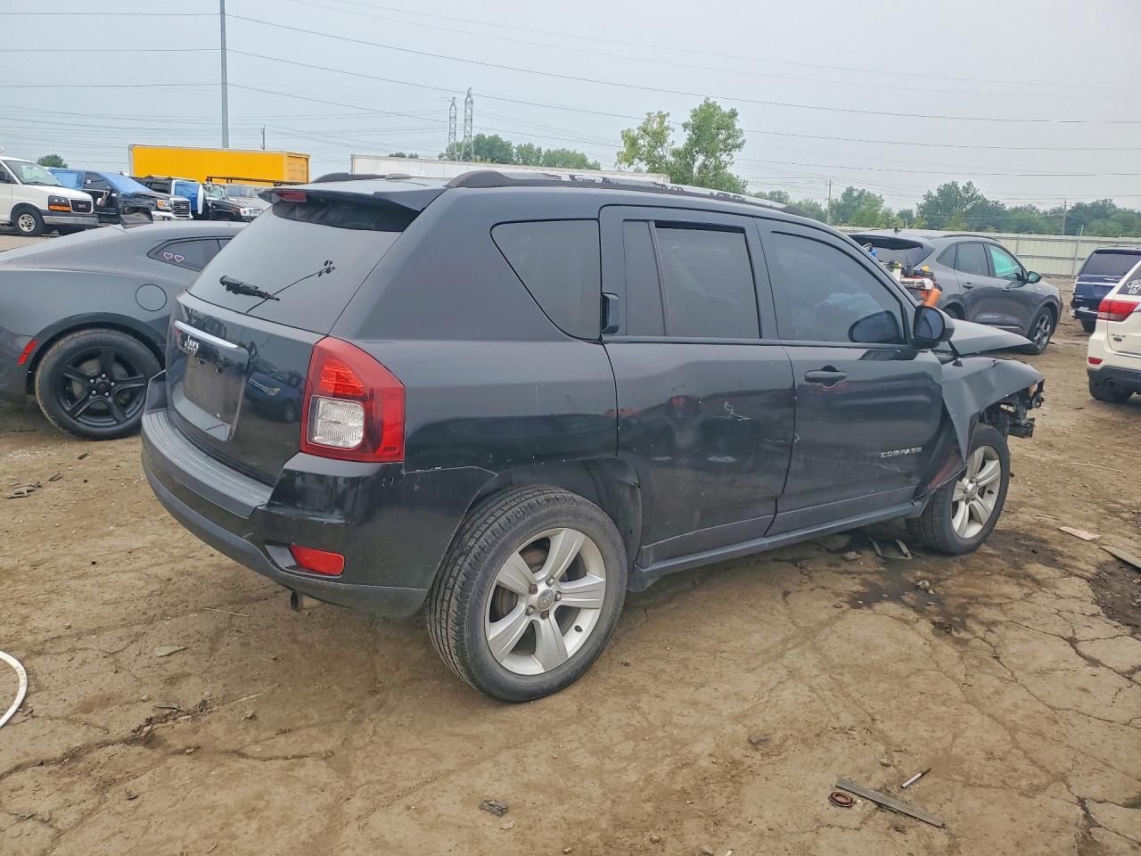 2017 Jeep Compass Sport - Image 3