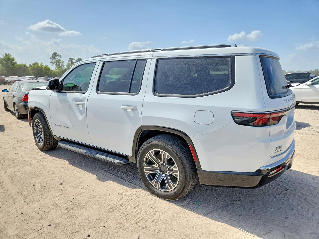 2023 Jeep Wagoneer Series I - Image 2