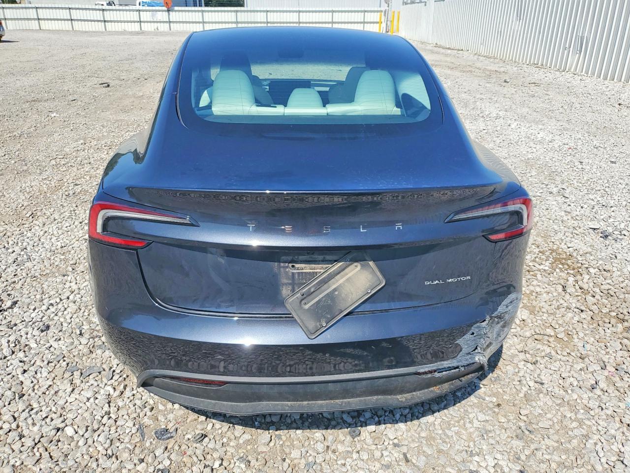 2025 Tesla Model 3 - Image 6