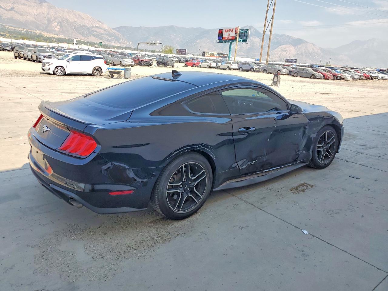 2020 Ford Mustang - Фото 3