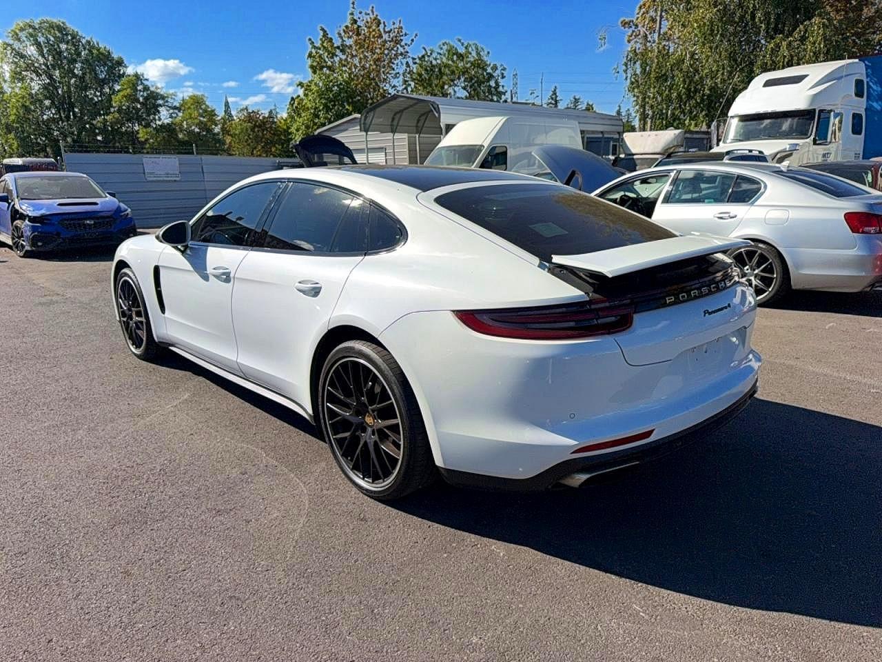 2017 Porsche Panamera 2 - Фото 3