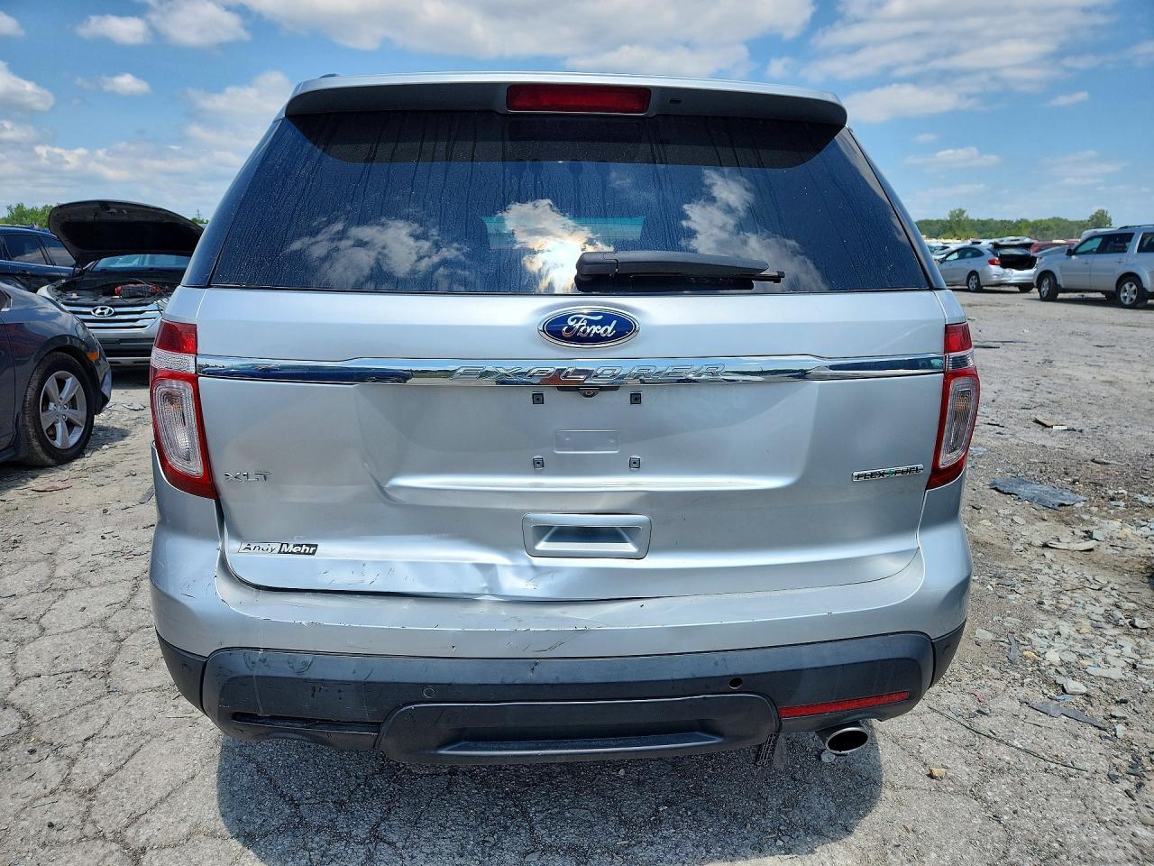 2015 Ford Explorer Xlt - Image 6