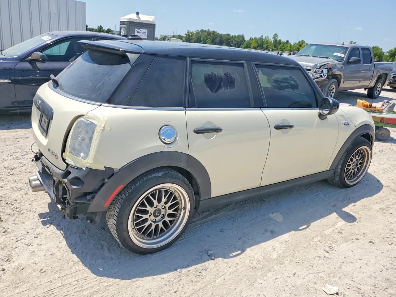 2020 Mini Cooper S - Фото 3