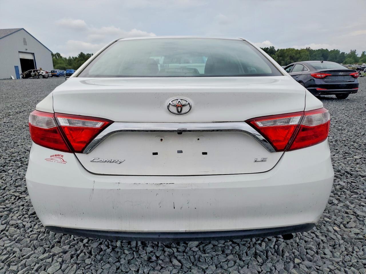 2017 Toyota Camry Le - Фото 6