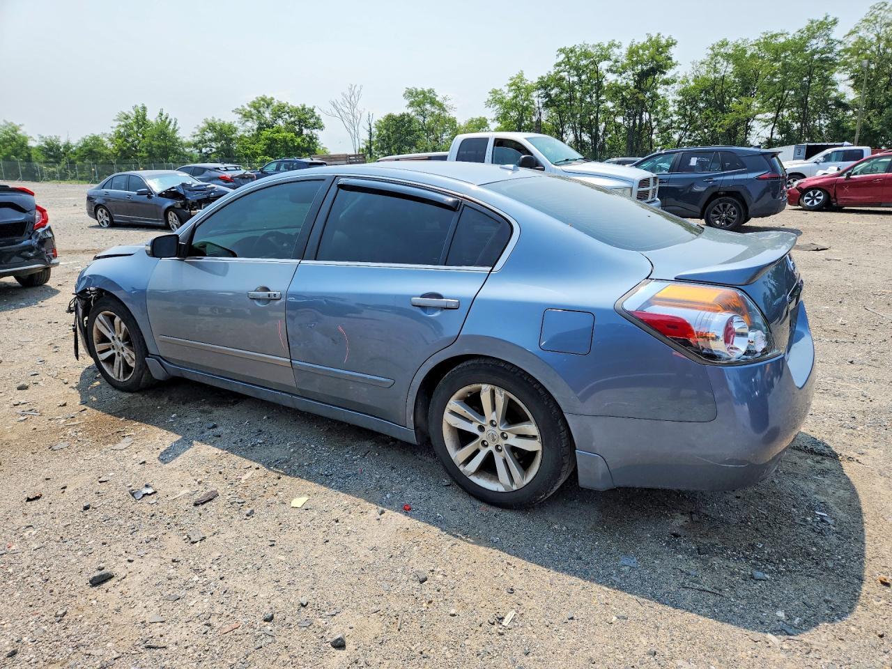 2010 Nissan Altima Sr - Фото 2