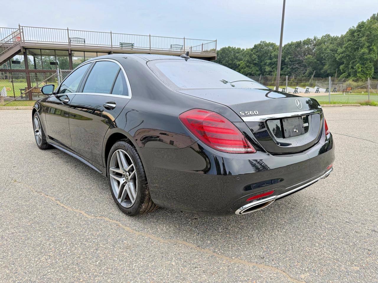 2018 Mercedes-Benz S 560 4Matic - Image 3