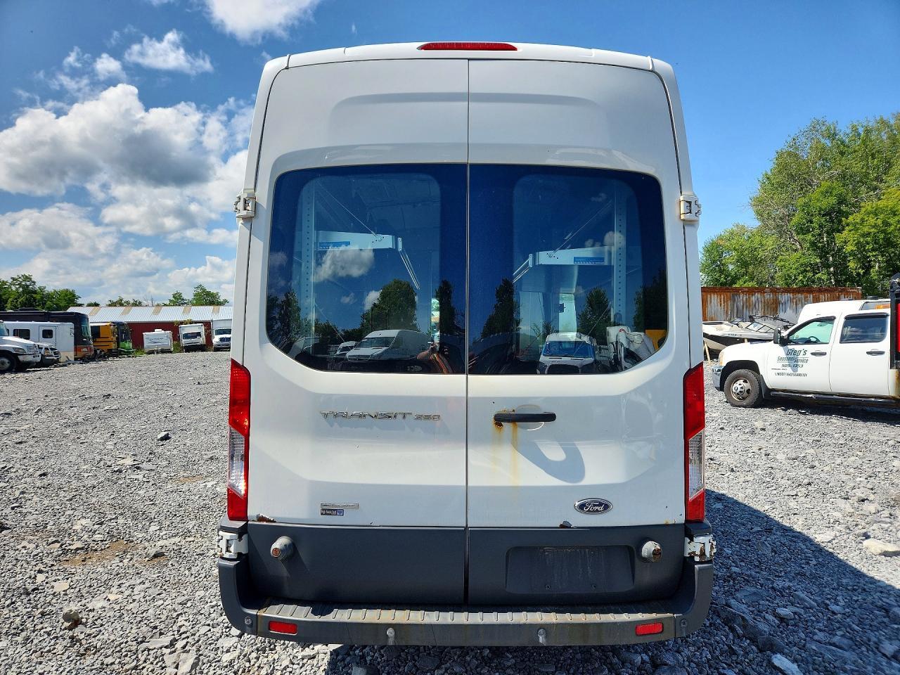 2015 Ford Transit 250 Delivery Van - Фото 6