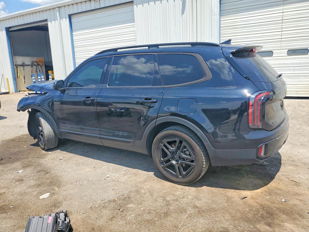 2024 Kia Telluride Ex X-Line - Image 2